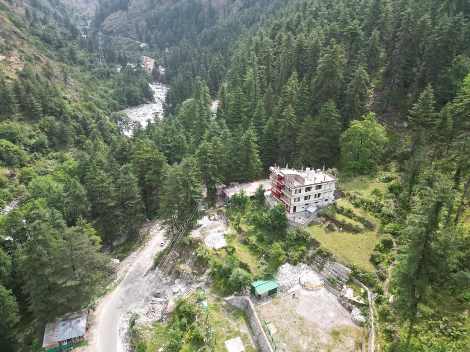 Shangri-La Rooms & Restaurant Kasol Exterior photo